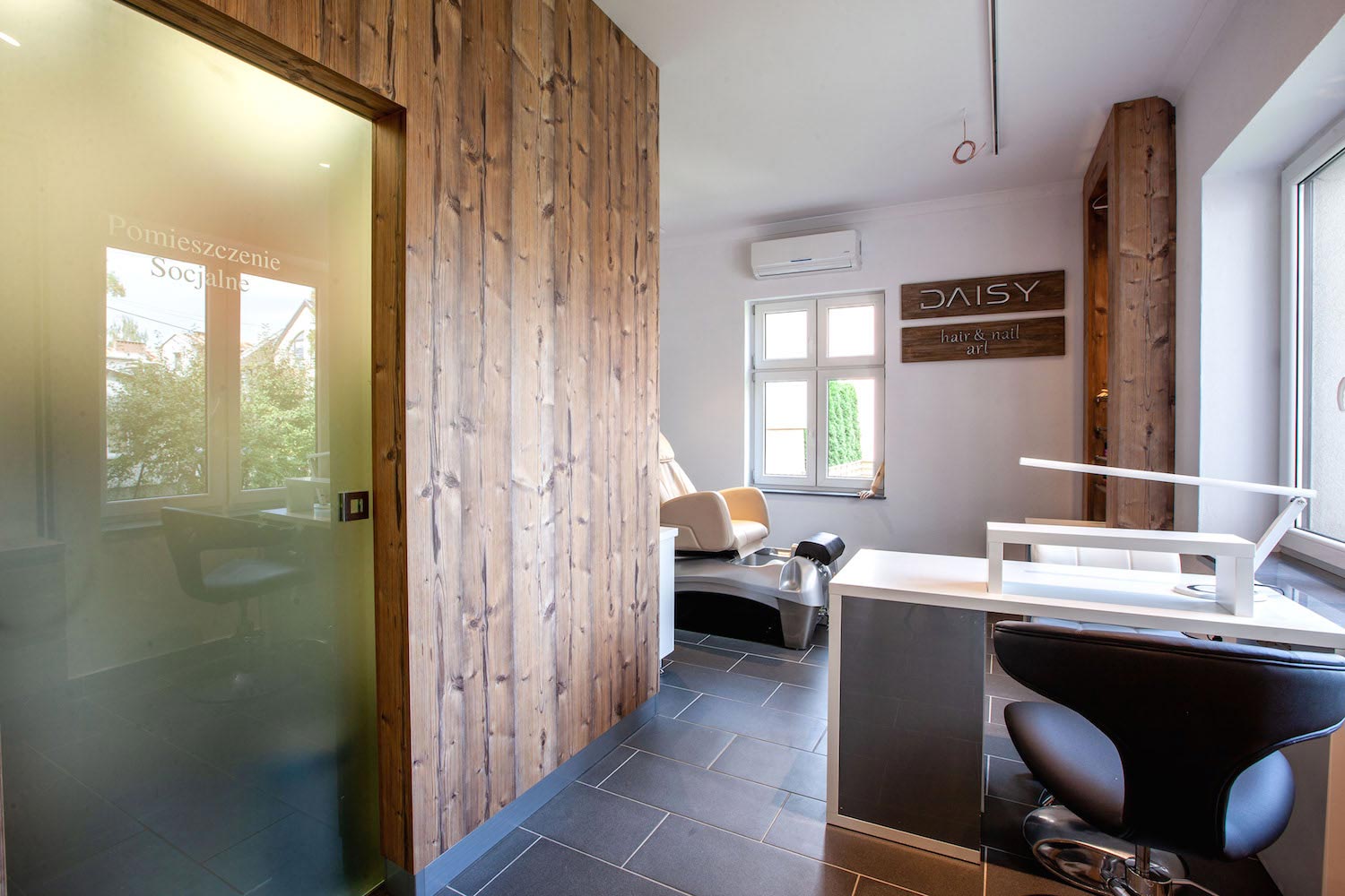 Salon DAISY